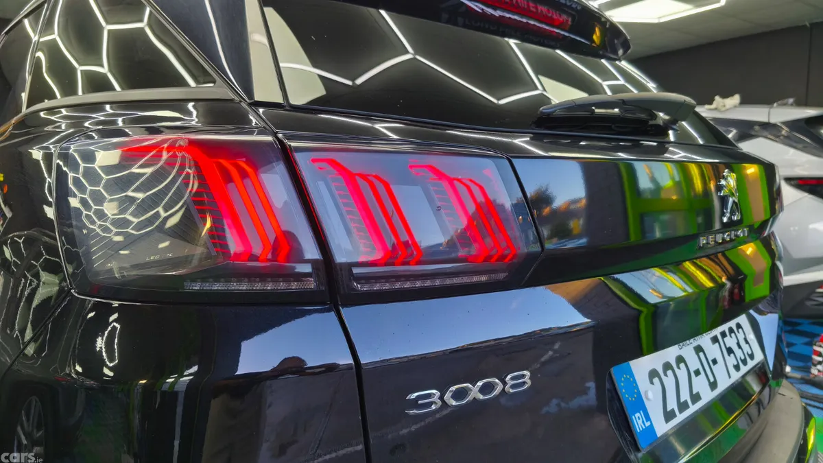 Peugeot 3008 MPV, Diesel, 2022, Black