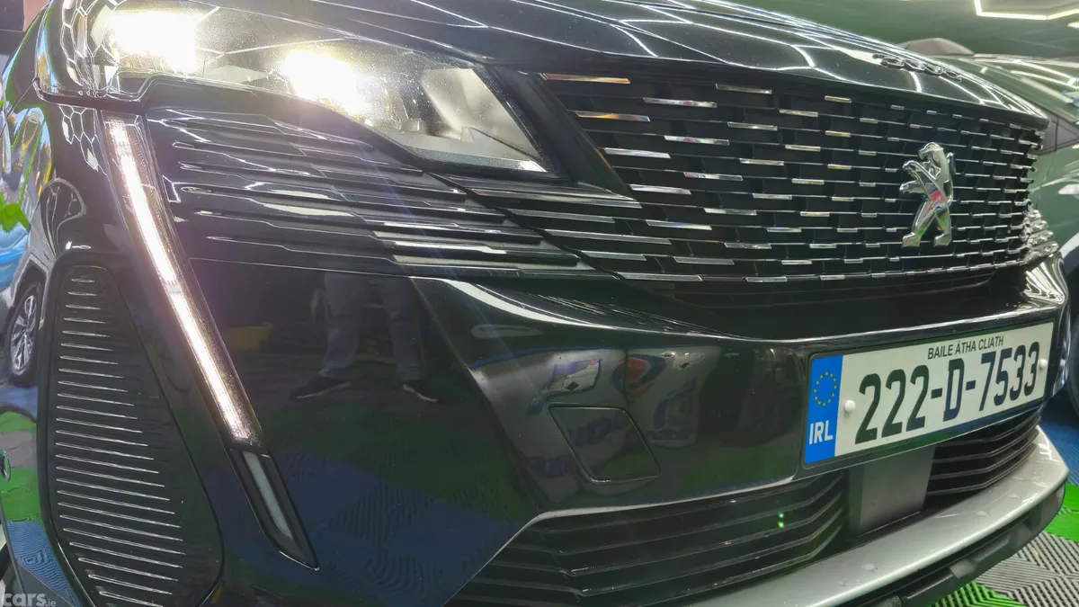 Peugeot 3008 MPV, Diesel, 2022, Black