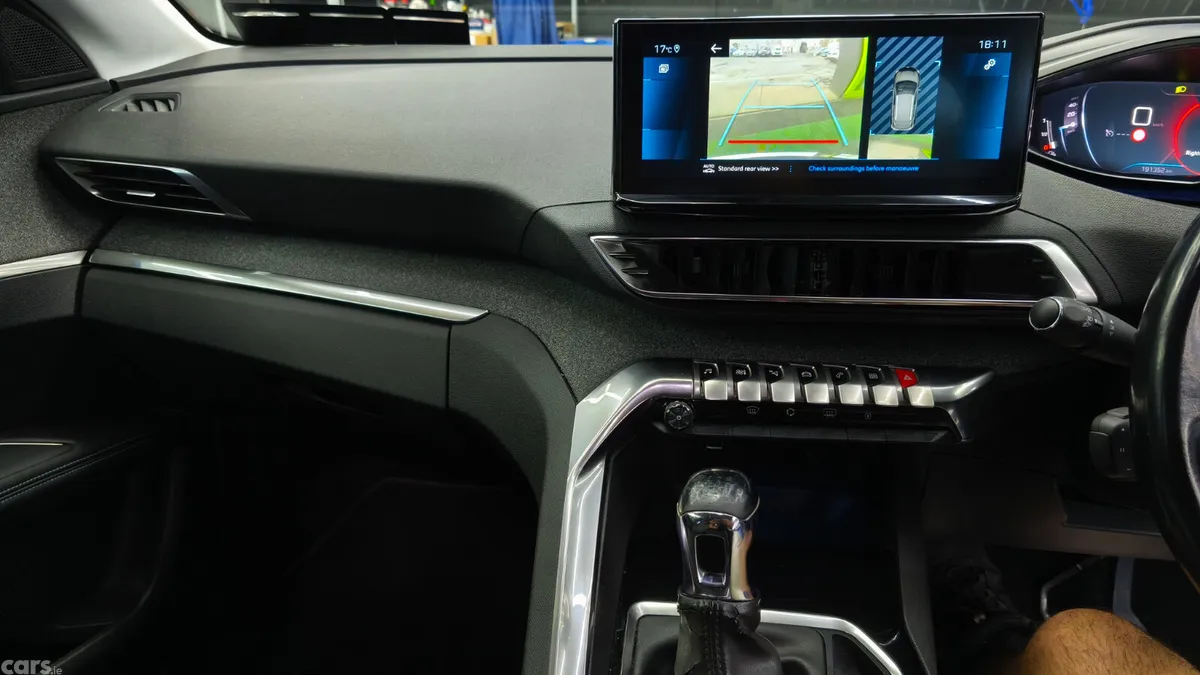 Peugeot 3008 MPV, Diesel, 2022, Black