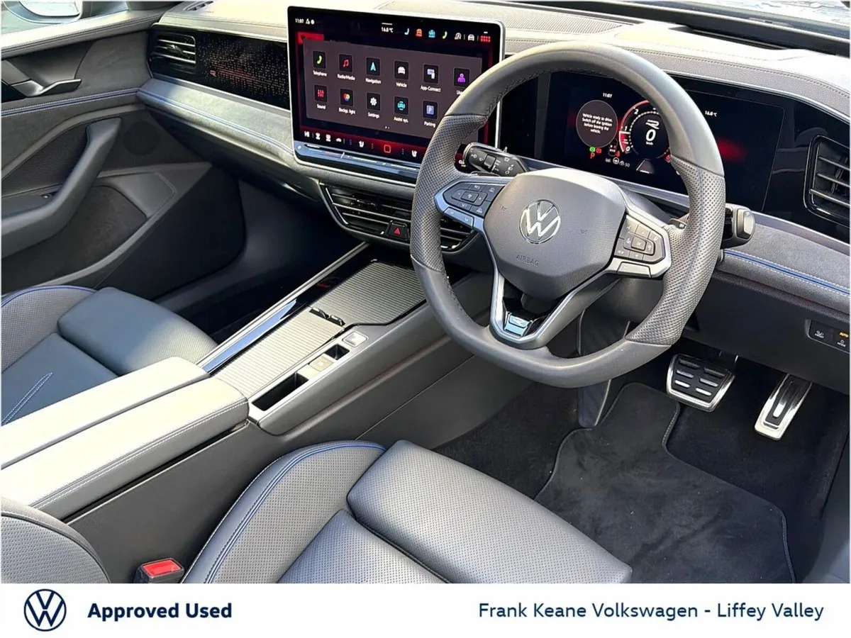 Volkswagen Passat Estate, Diesel, 2026, Grey