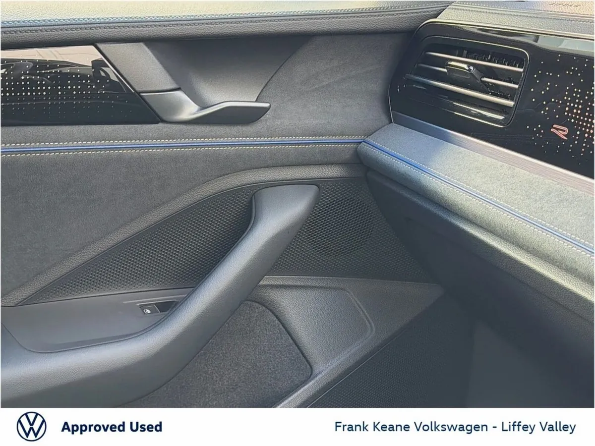 Volkswagen Passat Estate, Diesel, 2026, Grey