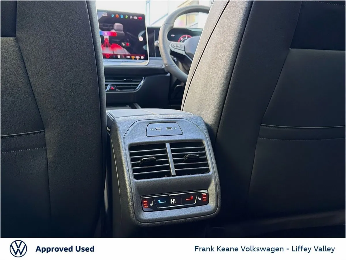 Volkswagen Passat Estate, Diesel, 2026, Grey