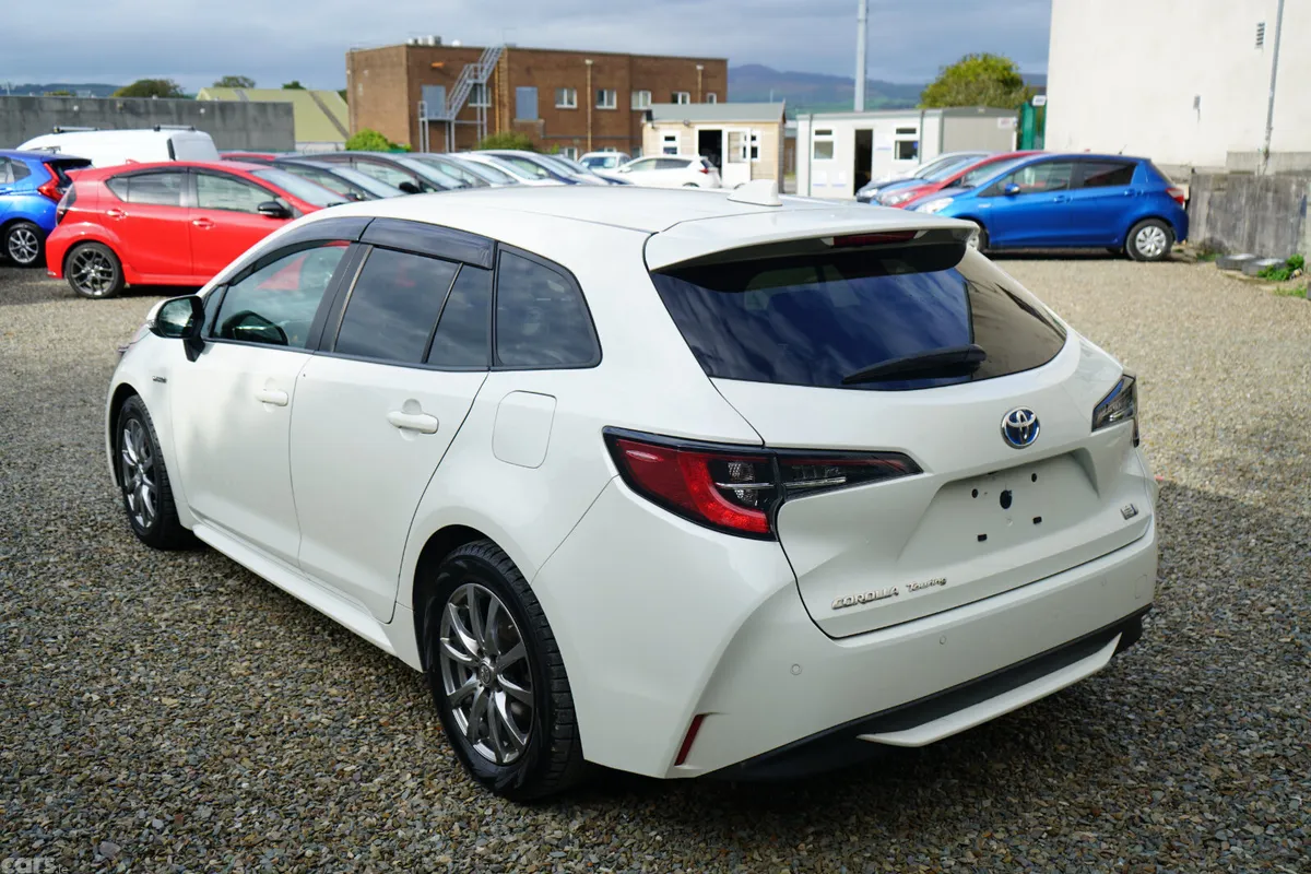 Toyota Corolla Estate, Petrol Hybrid, 2020, White