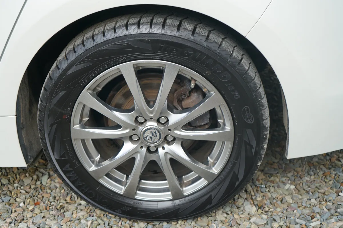 Toyota Corolla Estate, Petrol Hybrid, 2020, White