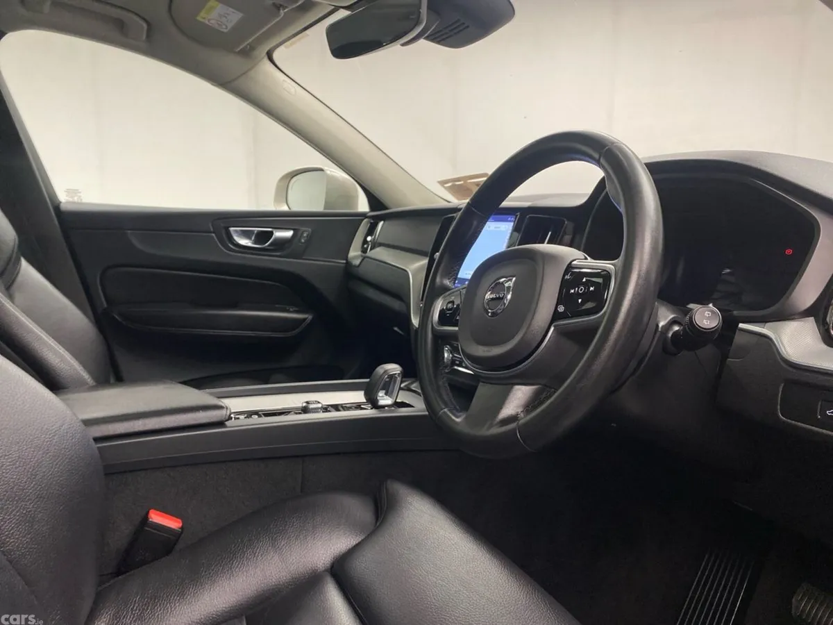 Volvo XC60 SUV, Petrol Plug-in Hybrid, 2023, Gold