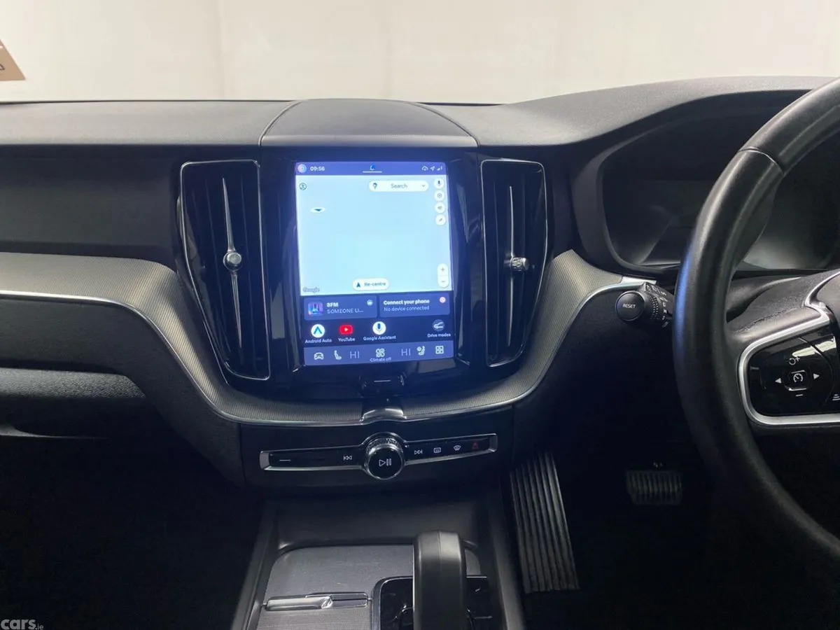 Volvo XC60 SUV, Petrol Plug-in Hybrid, 2023, Gold