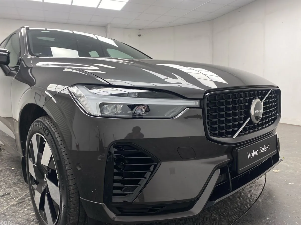 Volvo XC60 SUV, Petrol Plug-in Hybrid, 2024, Grey