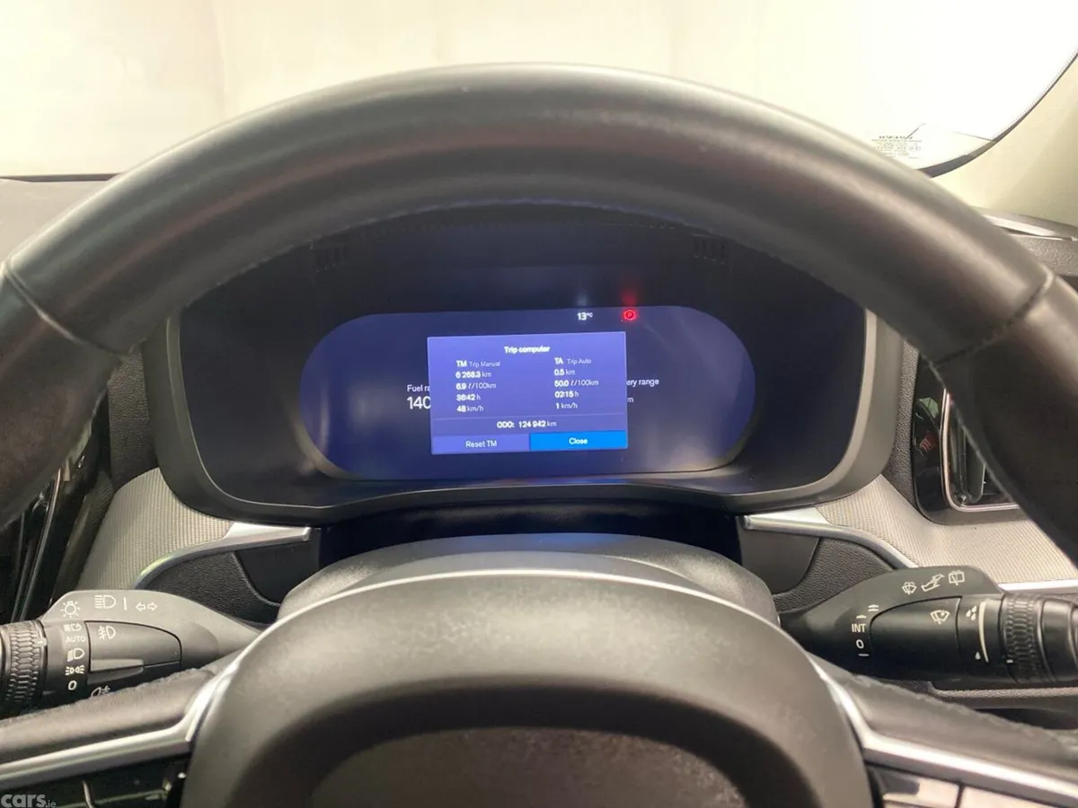 Volvo XC60 SUV, Petrol Plug-in Hybrid, 2023, Gold