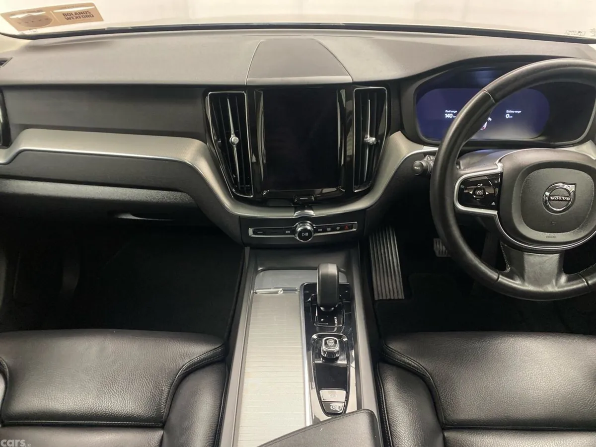 Volvo XC60 SUV, Petrol Plug-in Hybrid, 2023, Gold