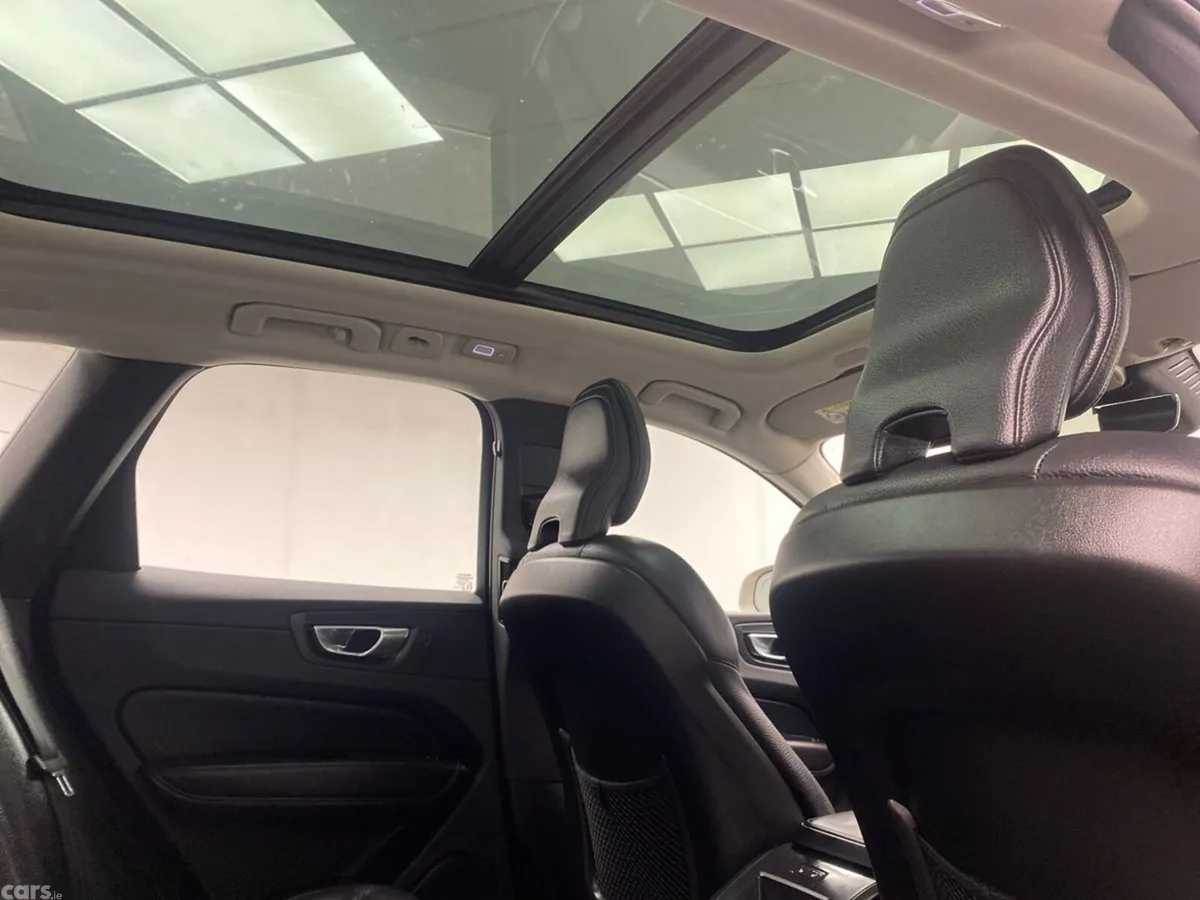 Volvo XC60 SUV, Petrol Plug-in Hybrid, 2023, Gold