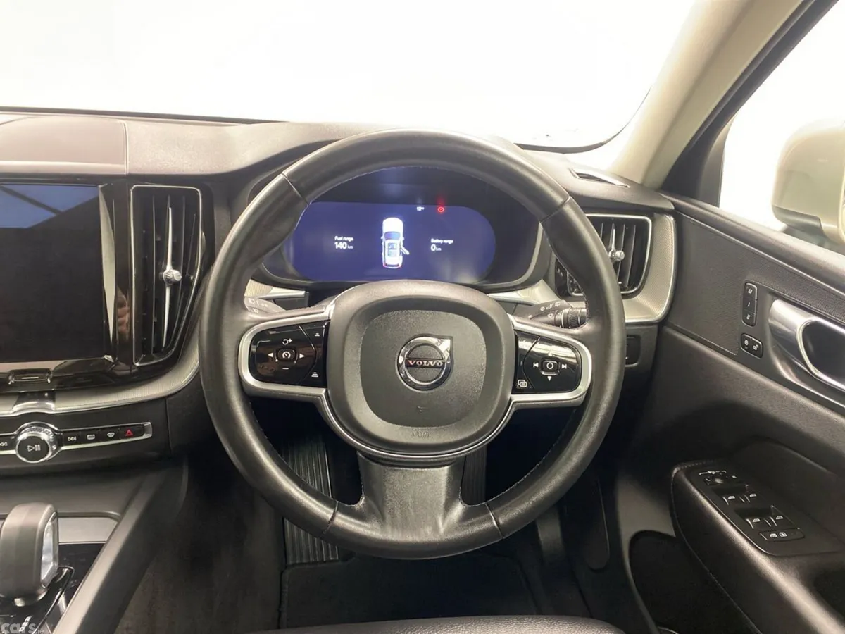 Volvo XC60 SUV, Petrol Plug-in Hybrid, 2023, Gold