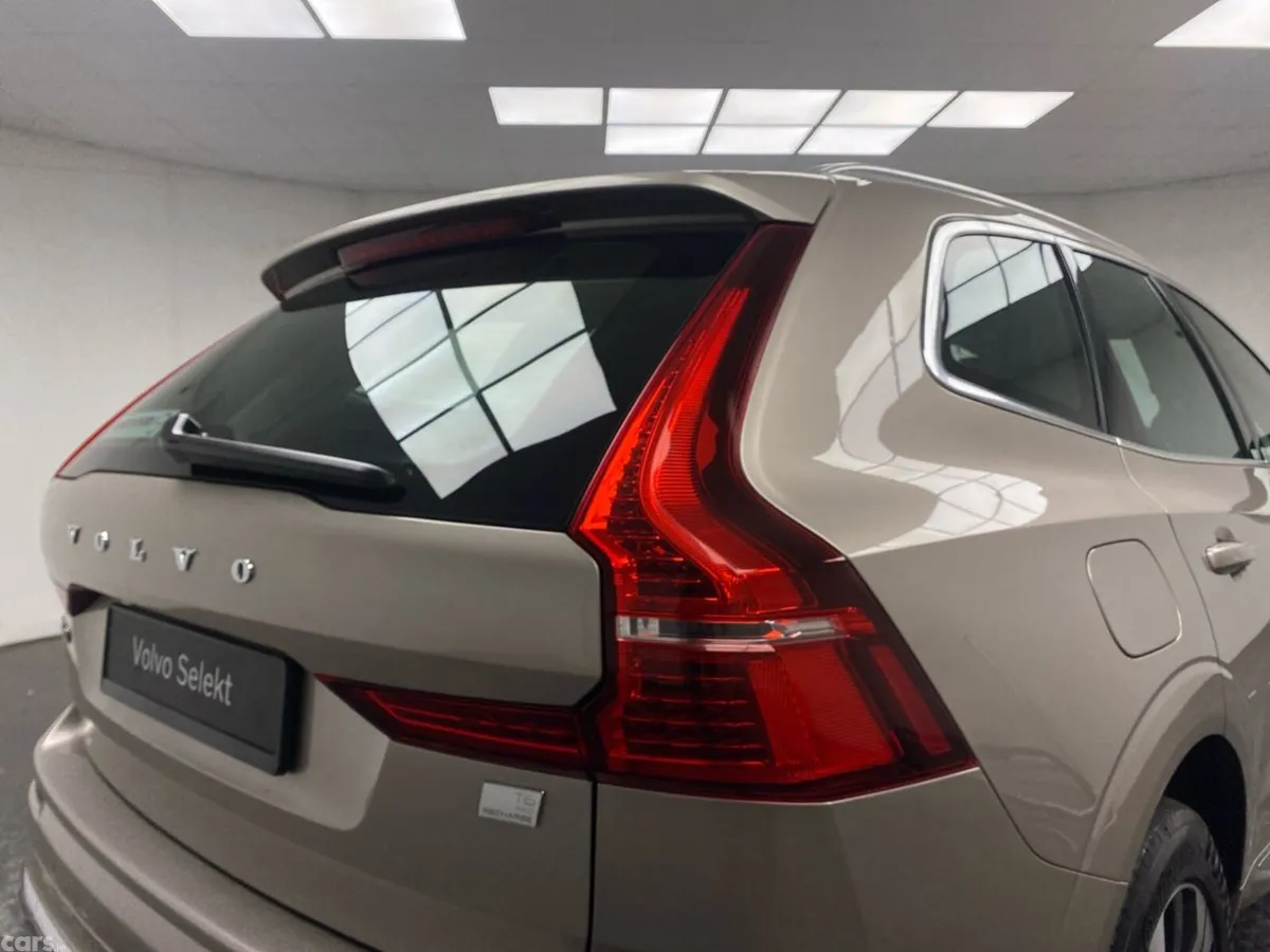 Volvo XC60 SUV, Petrol Plug-in Hybrid, 2023, Gold