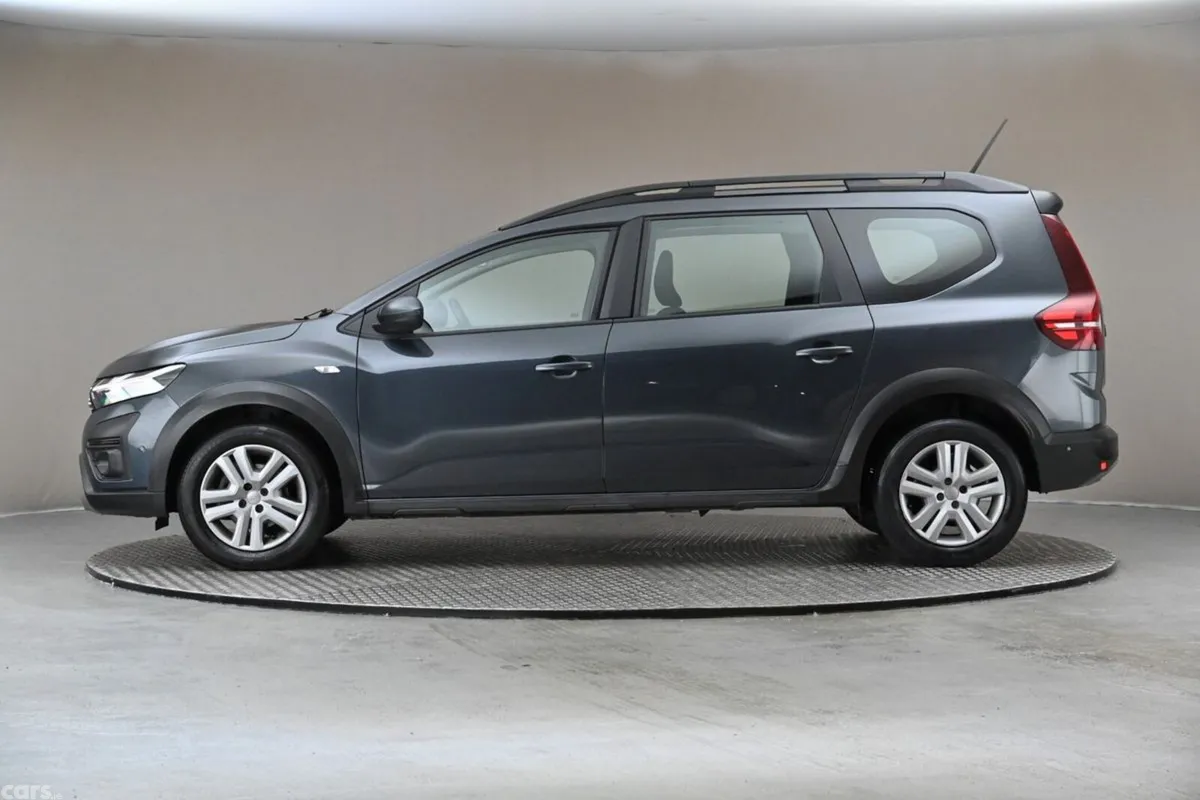 Dacia Jogger MPV, Petrol, 2023, Grey