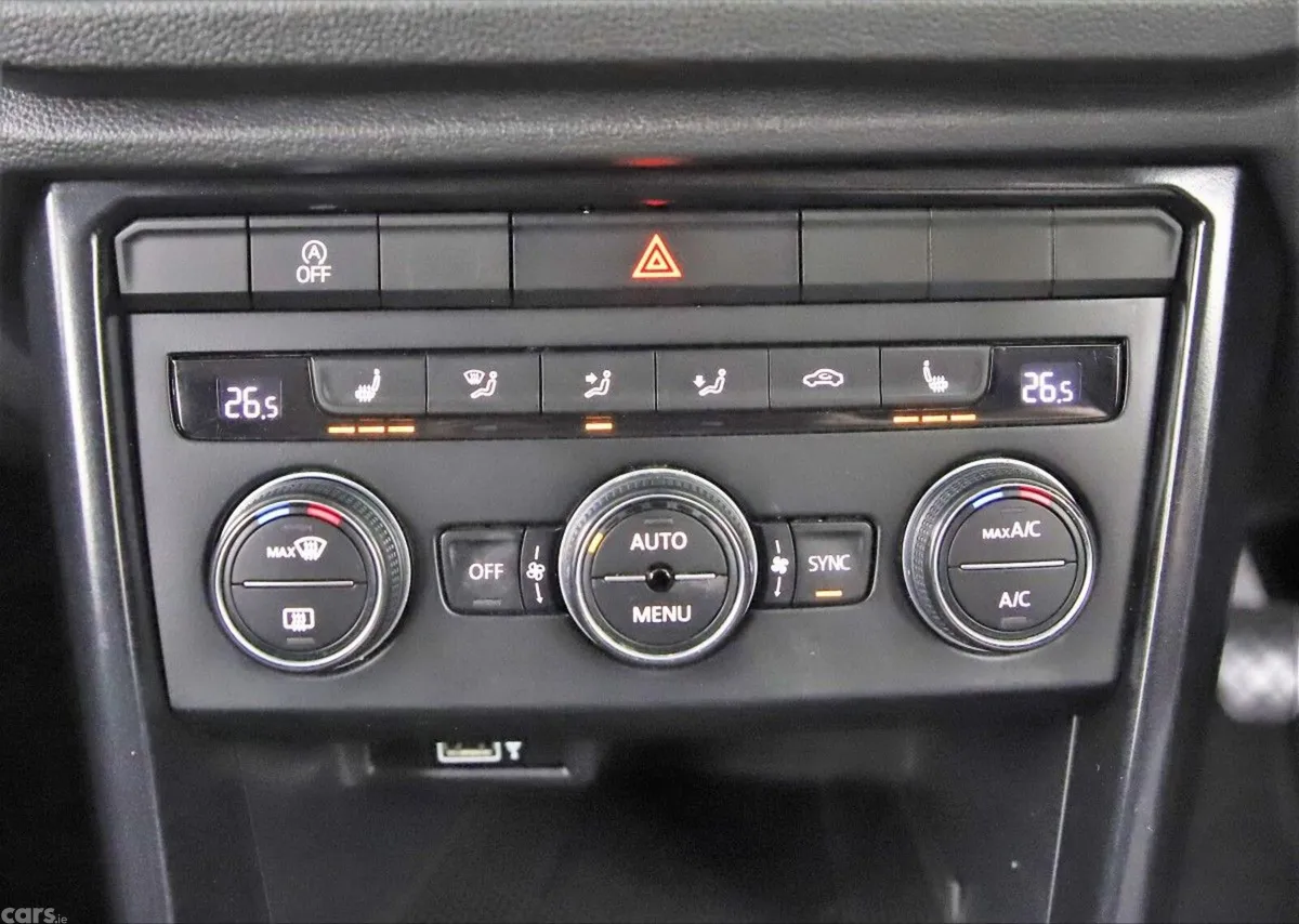 Volkswagen T-Roc SUV, Diesel, 2019, Black