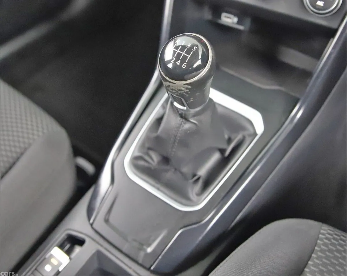 Volkswagen T-Roc SUV, Diesel, 2019, Black