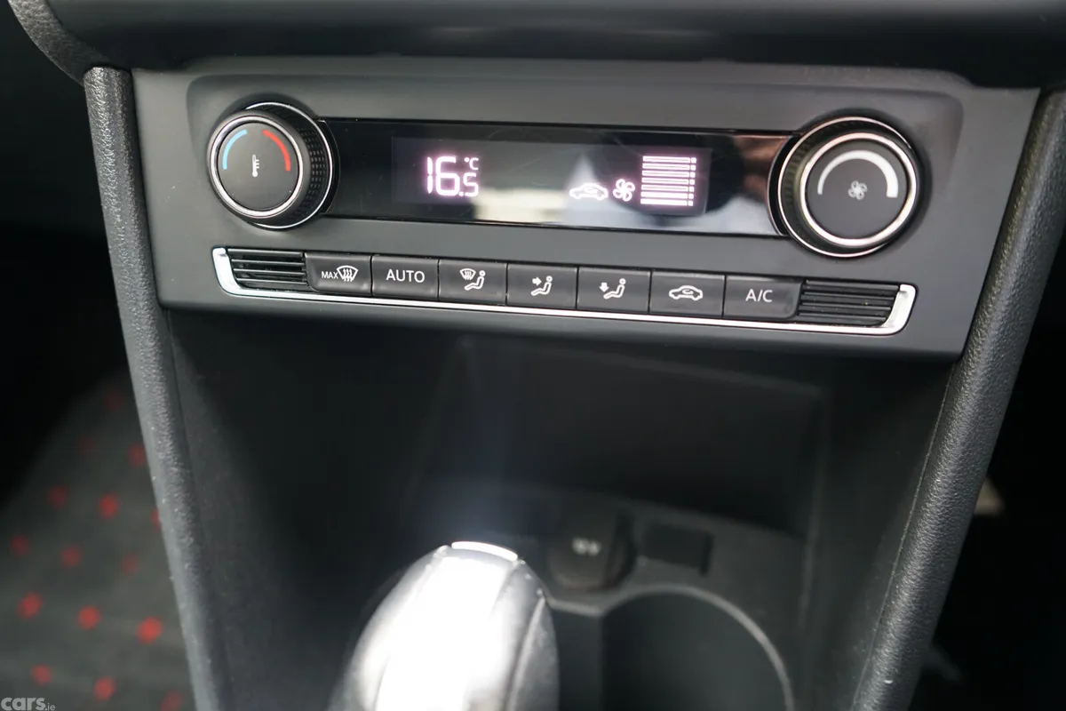 Volkswagen Polo Hatchback, Petrol, 2017, Blue