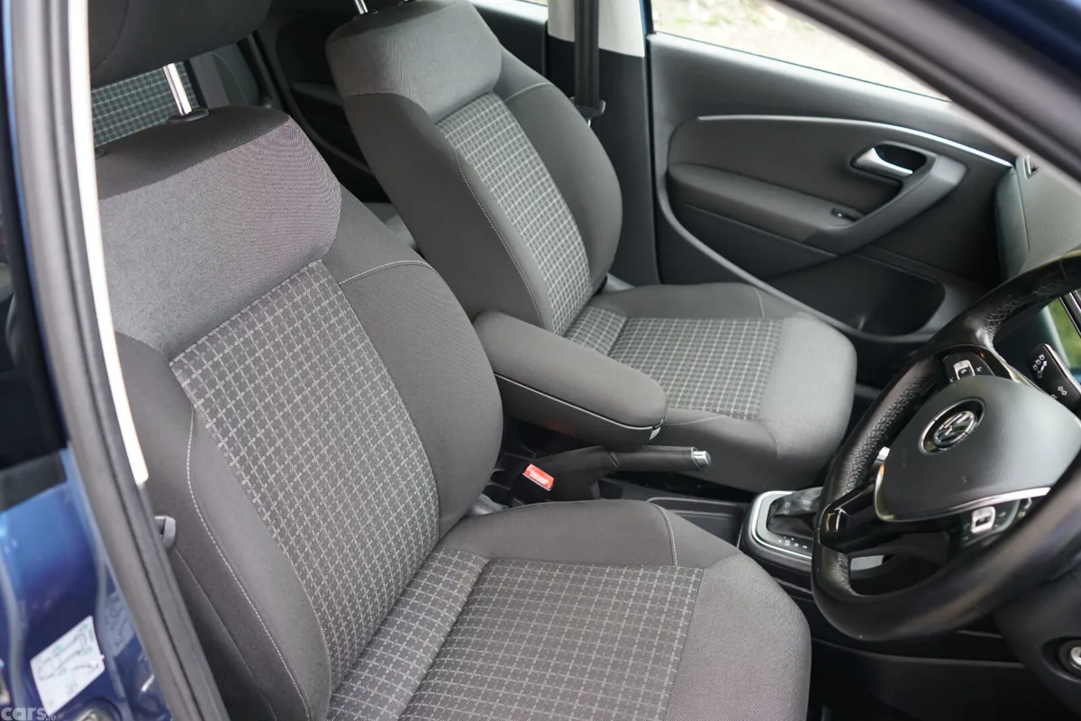 Volkswagen Polo Hatchback, Petrol, 2017, Blue