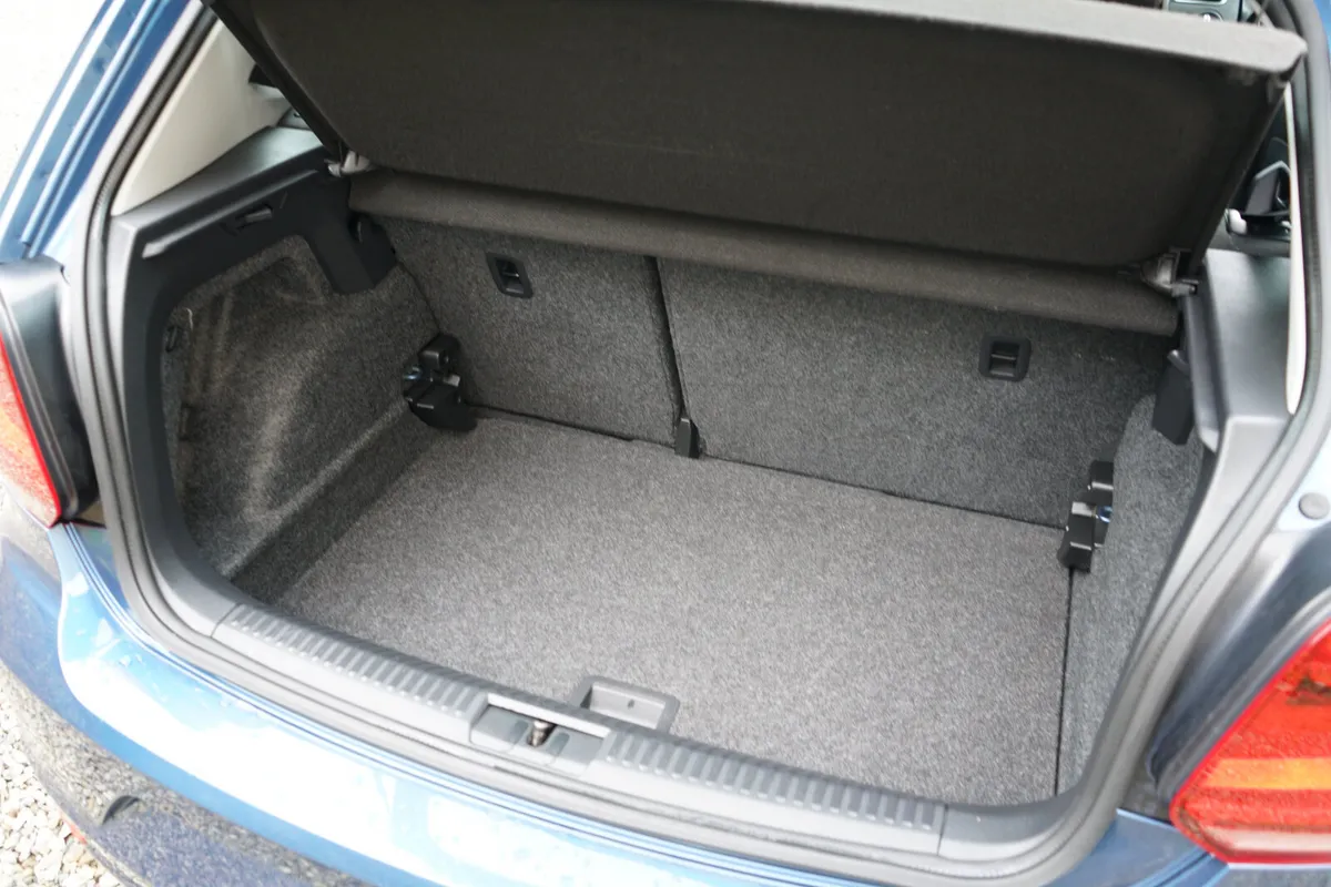 Volkswagen Polo Hatchback, Petrol, 2017, Blue