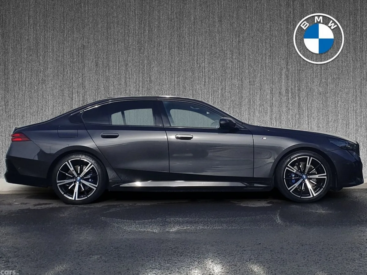 BMW 5-Series Saloon, Petrol Plug-in Hybrid, 2025, Grey