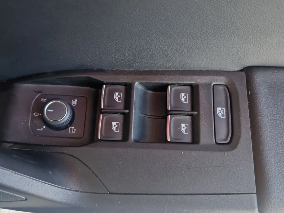 SEAT Leon Estate, Petrol Plug-in Hybrid, 2021, Grey