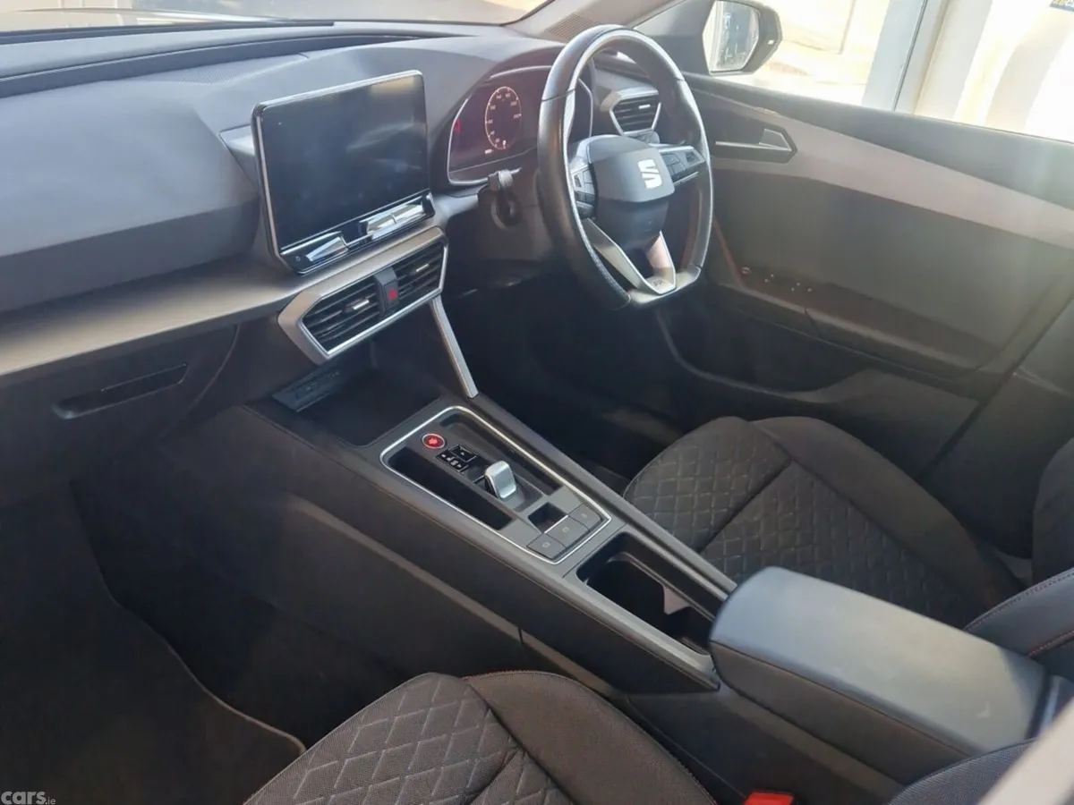 SEAT Leon Estate, Petrol Plug-in Hybrid, 2021, Grey