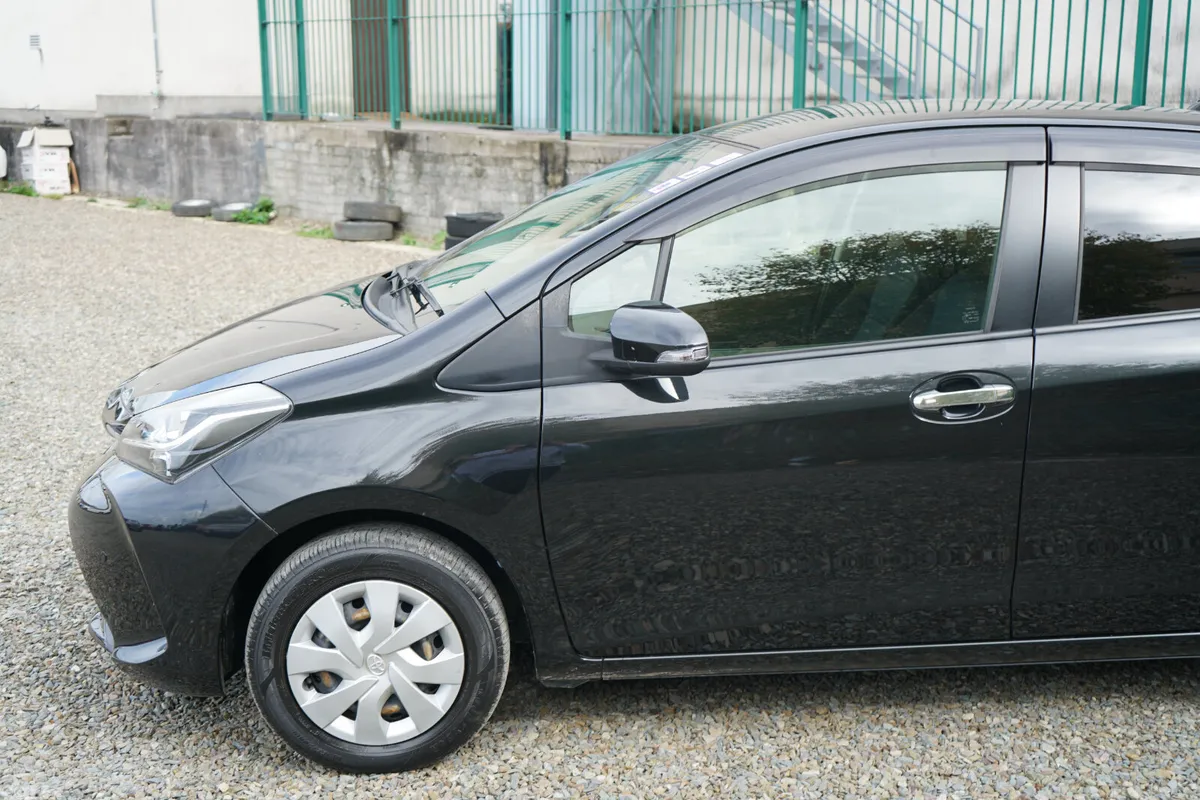 Toyota Vitz Hatchback, Petrol, 2016, Black