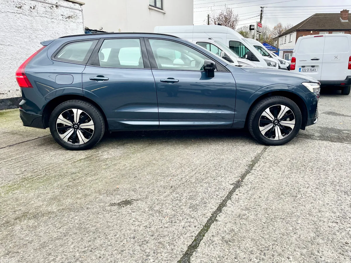 Volvo XC60 SUV, Petrol Plug-in Hybrid, 2024, Blue