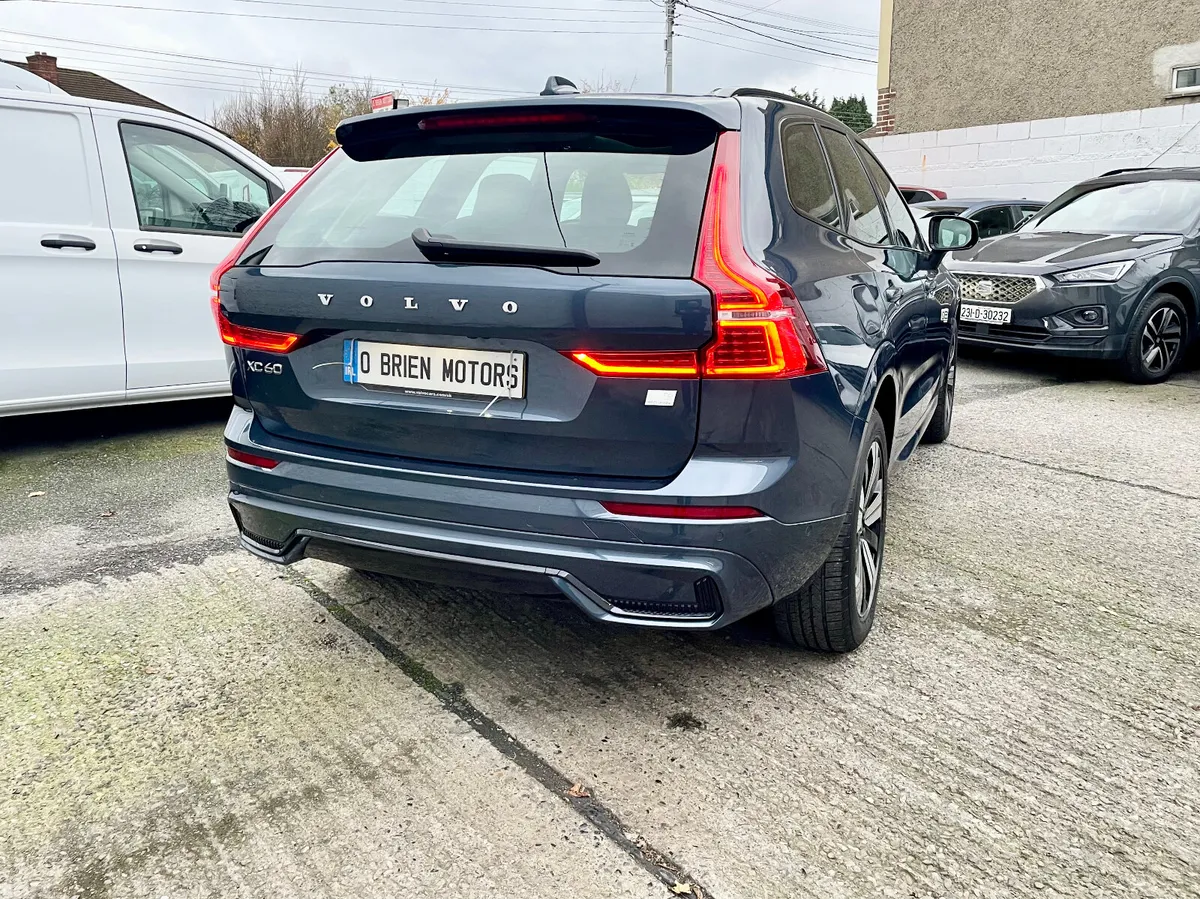 Volvo XC60 SUV, Petrol Plug-in Hybrid, 2024, Blue
