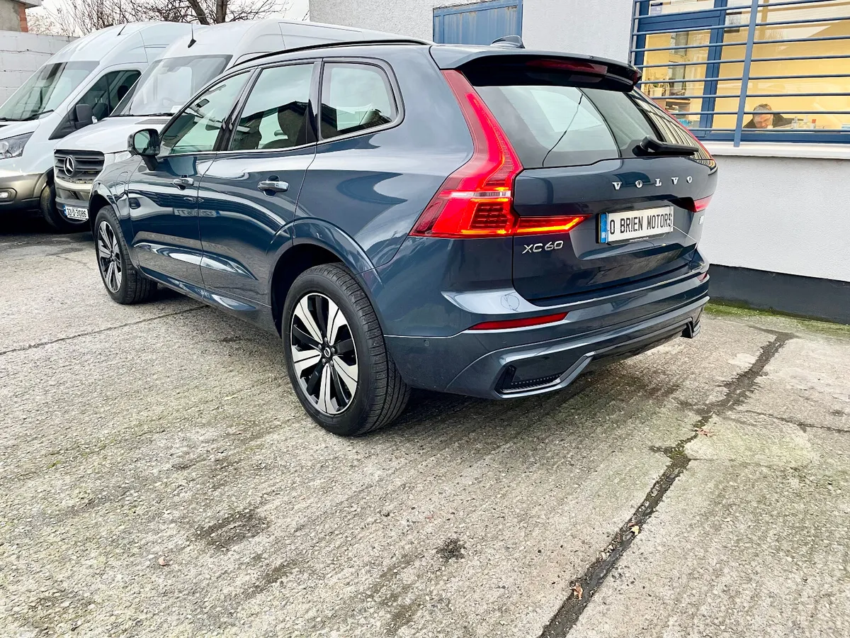 Volvo XC60 SUV, Petrol Plug-in Hybrid, 2024, Blue