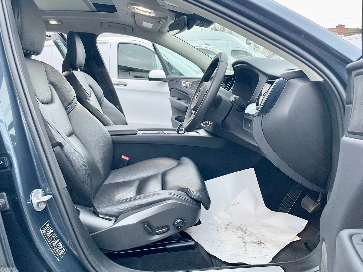 Volvo XC60 SUV, Petrol Plug-in Hybrid, 2024, Blue