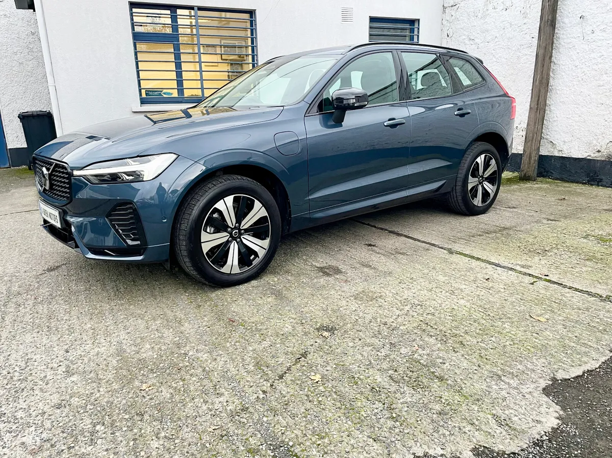 Volvo XC60 SUV, Petrol Plug-in Hybrid, 2024, Blue
