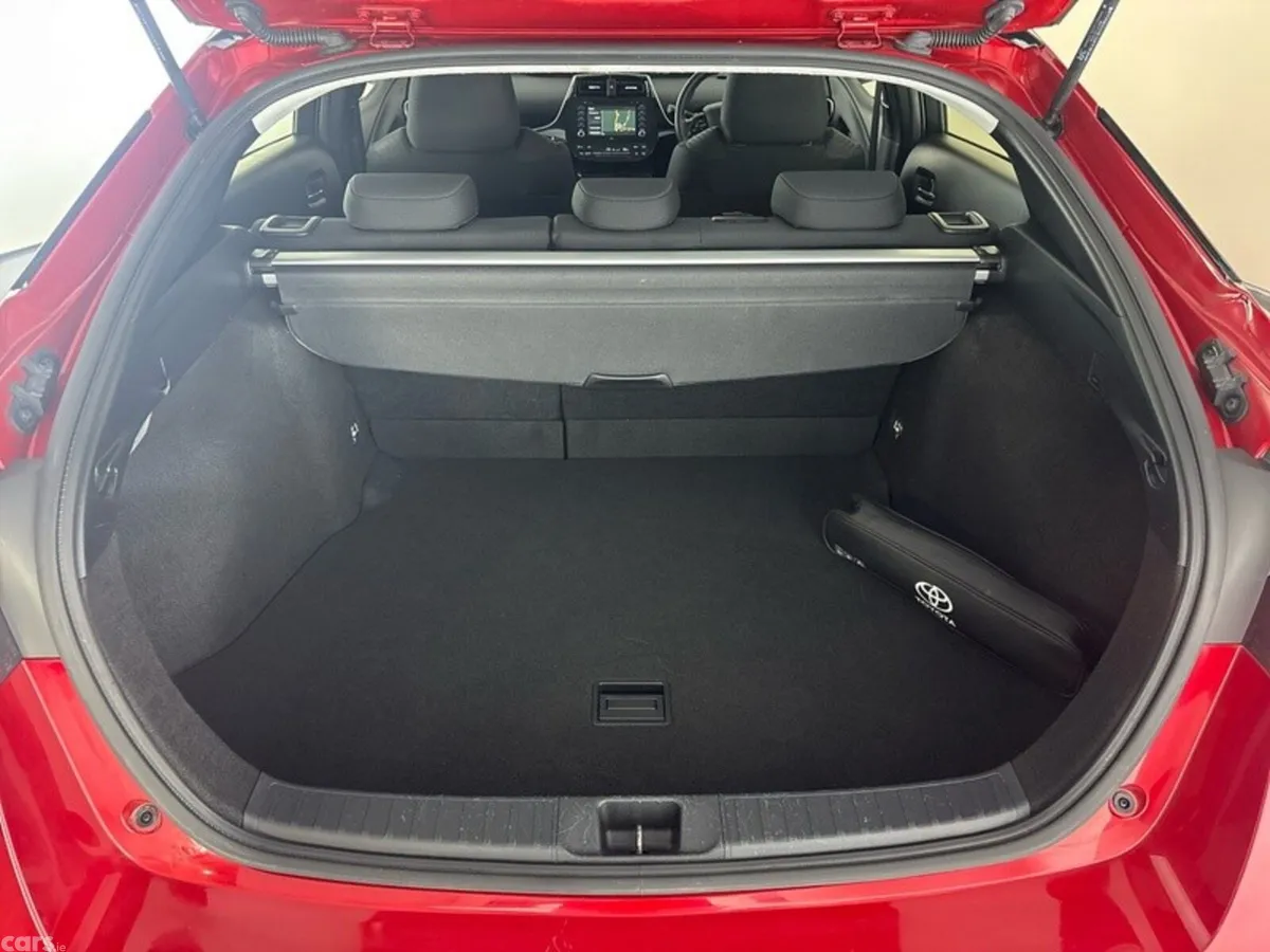 Toyota Prius Hatchback, Petrol Hybrid, 2022, Red
