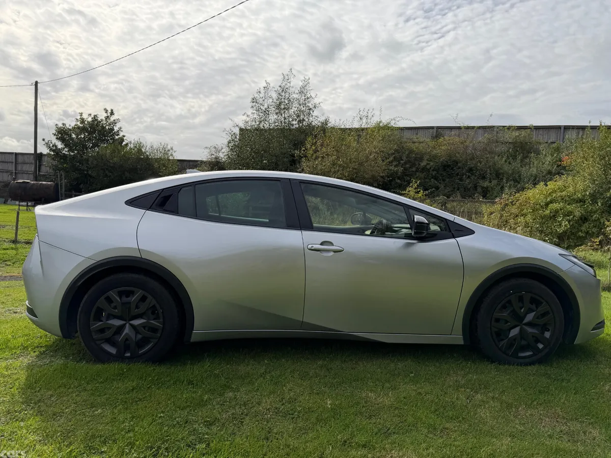 Toyota Prius Hatchback, Petrol Hybrid, 2023, Silver