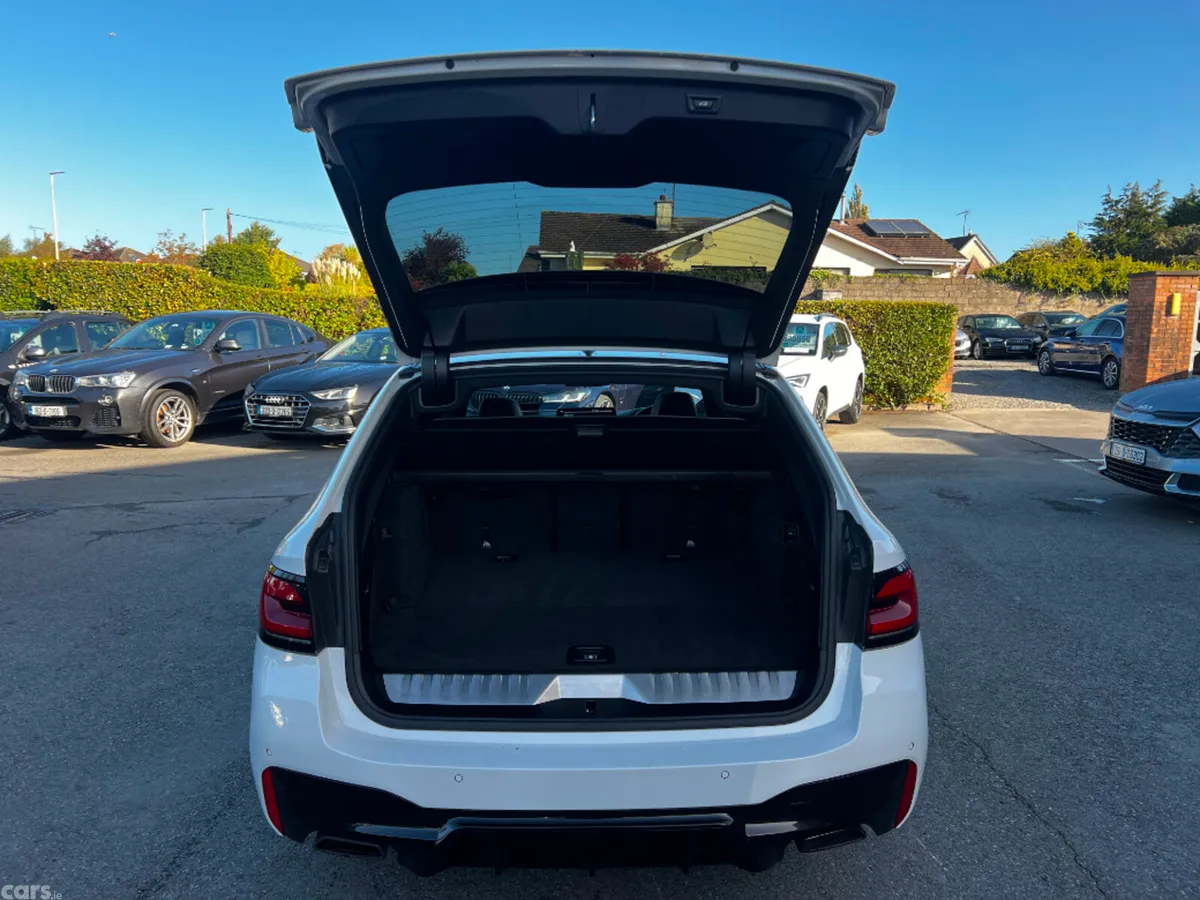 BMW 5-Series Estate, Petrol Plug-in Hybrid, 2021, White