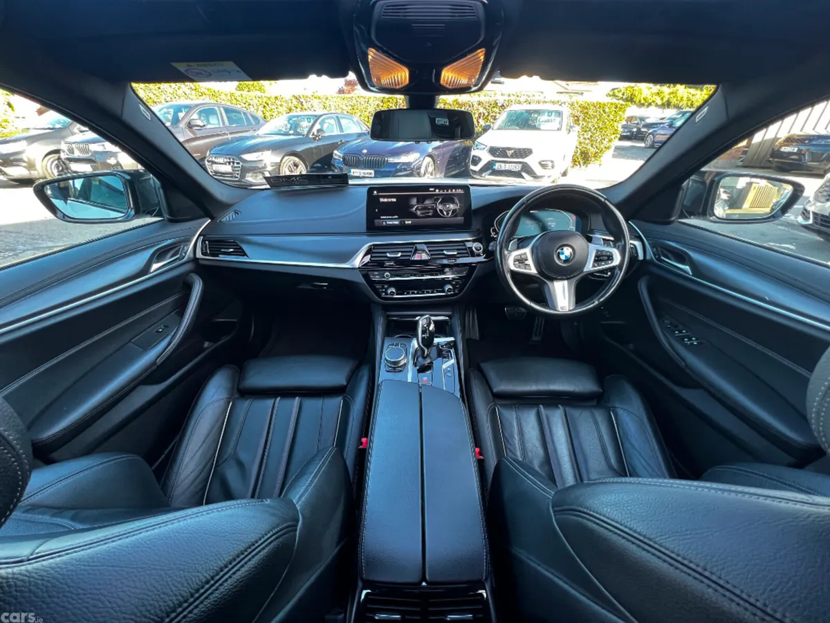 BMW 5-Series Estate, Petrol Plug-in Hybrid, 2021, White