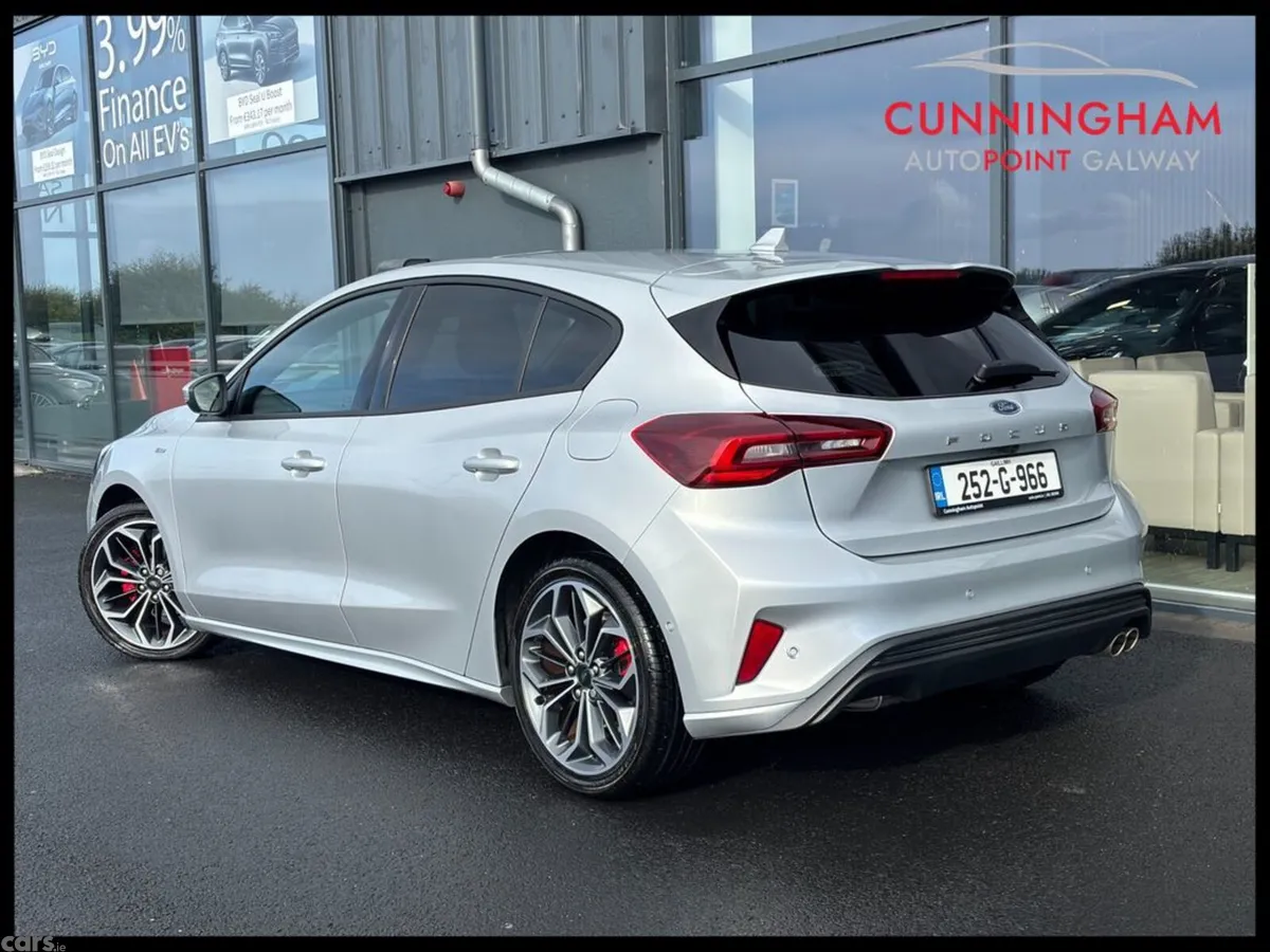 Ford Focus Hatchback, Petrol, 2025, Silver