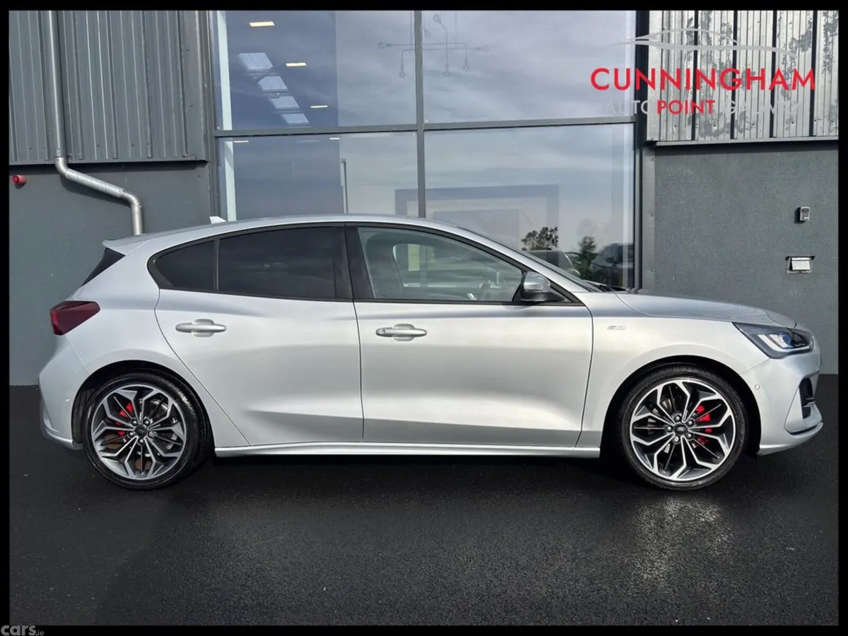 Ford Focus Hatchback, Petrol, 2025, Silver