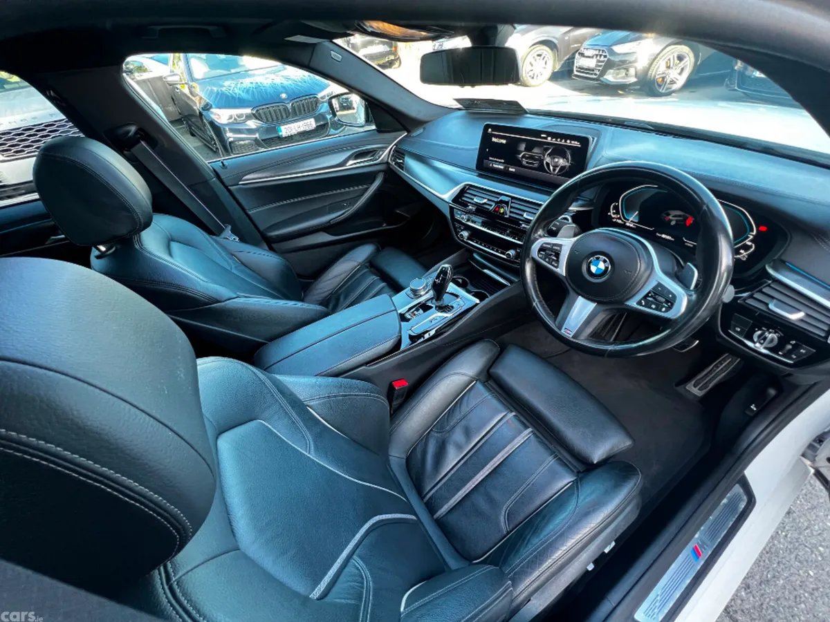 BMW 5-Series Estate, Petrol Plug-in Hybrid, 2021, White