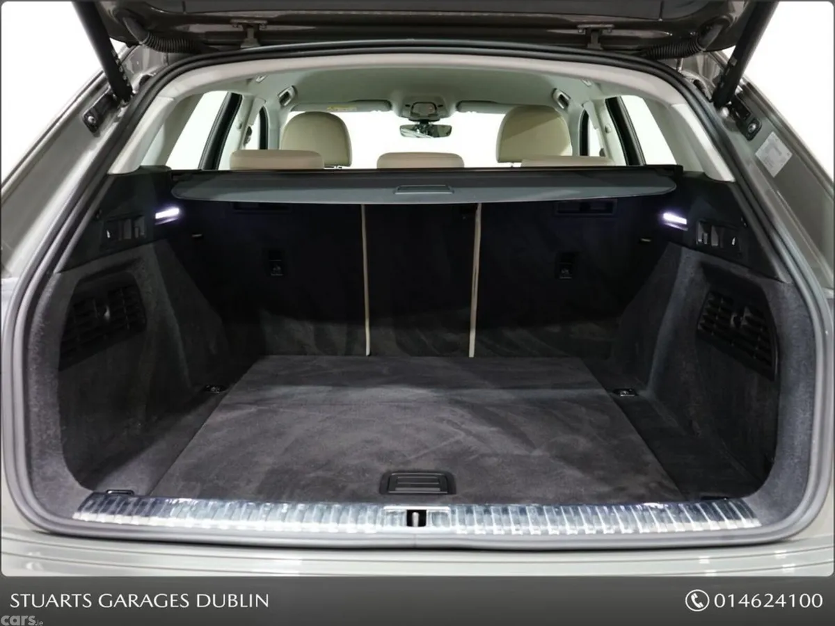 Audi Q8 e-tron Estate, Electric, 2023, Grey