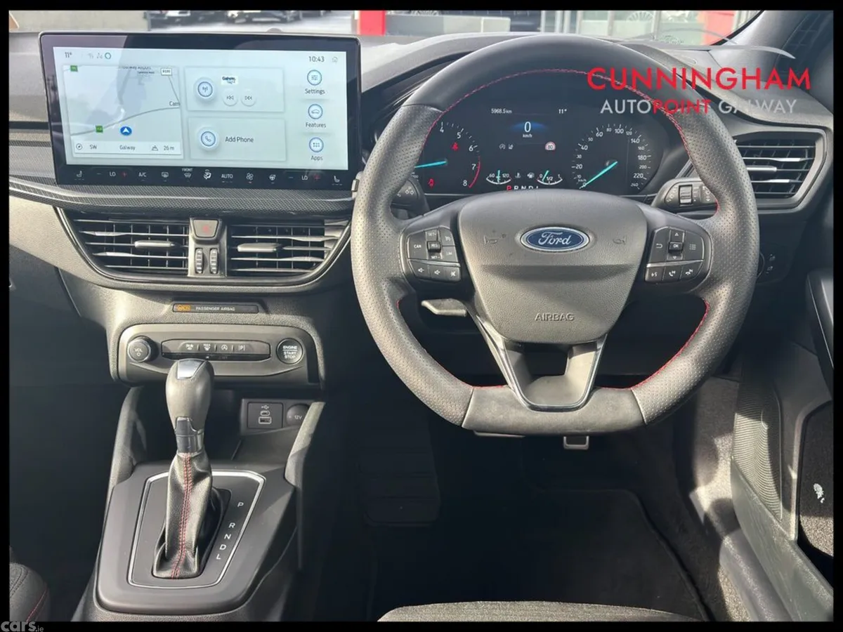 Ford Focus Hatchback, Petrol, 2025, Silver