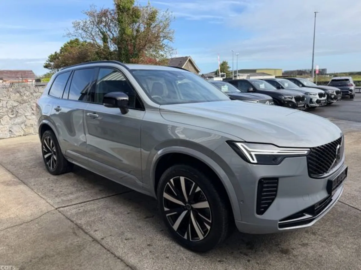 Volvo XC90 SUV, Petrol Plug-in Hybrid, 2026, Grey