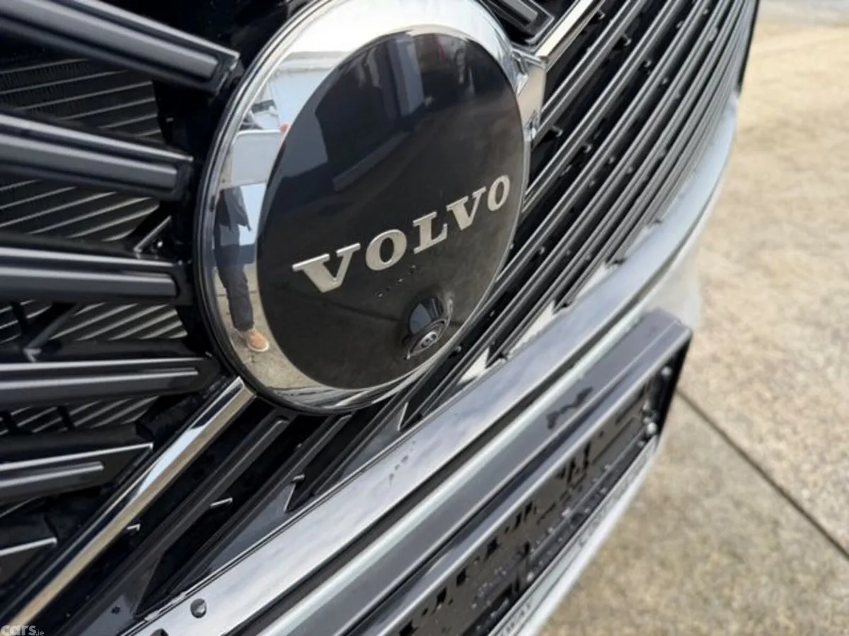 Volvo XC90 SUV, Petrol Plug-in Hybrid, 2026, Grey