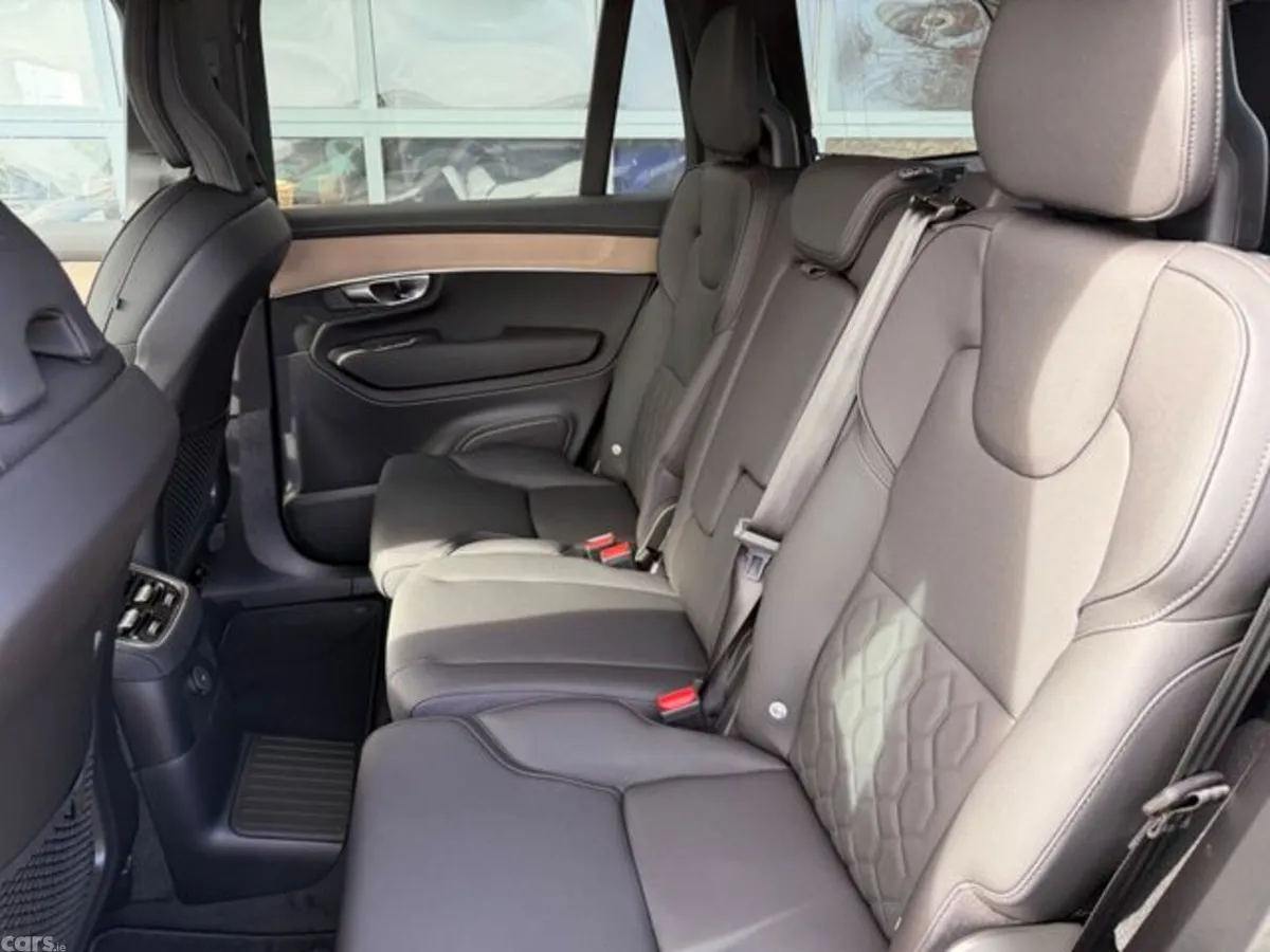 Volvo XC90 SUV, Petrol Plug-in Hybrid, 2026, Grey