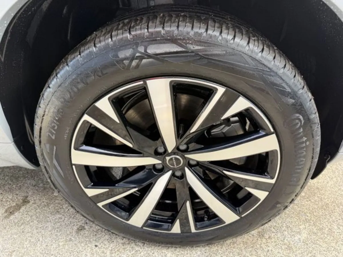 Volvo XC90 SUV, Petrol Plug-in Hybrid, 2026, Grey