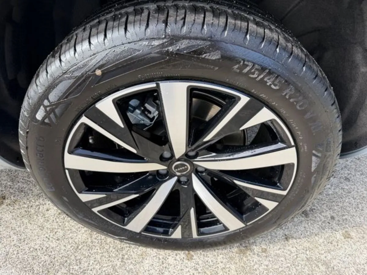 Volvo XC90 SUV, Petrol Plug-in Hybrid, 2026, Grey