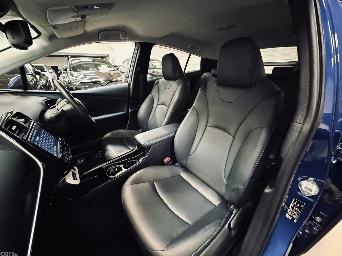 Toyota Prius Saloon, Petrol Hybrid, 2018, Blue