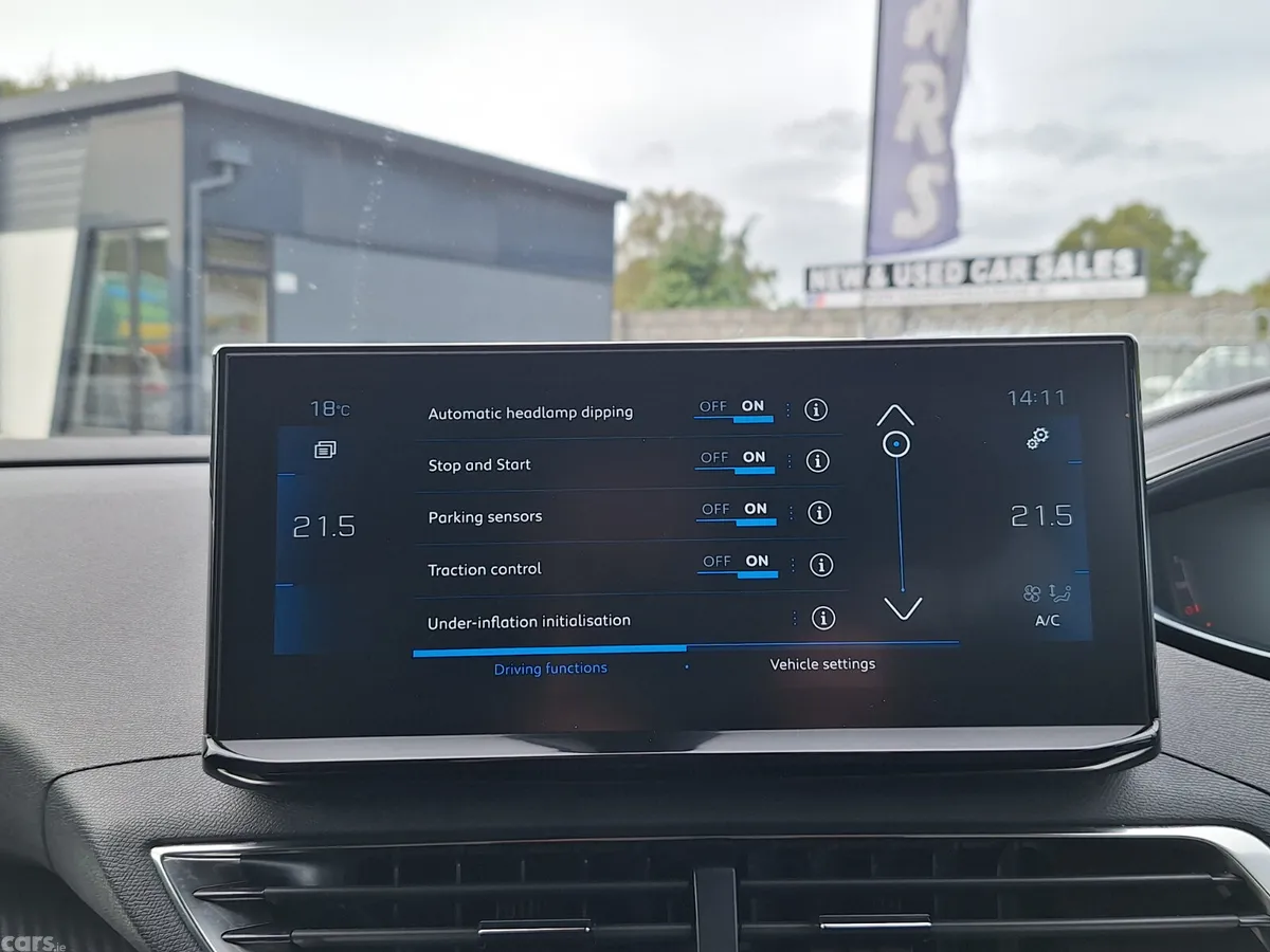Peugeot 5008 MPV, Diesel, 2024, Black