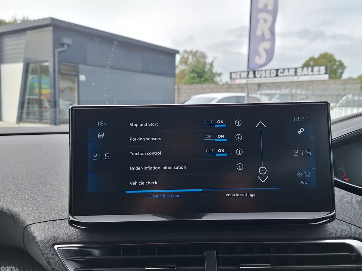 Peugeot 5008 MPV, Diesel, 2024, Black