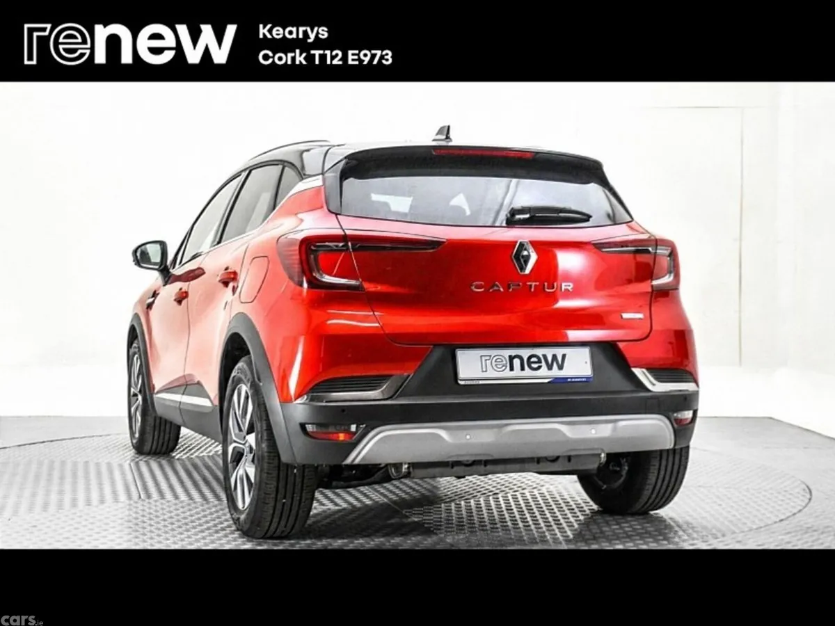 Renault Captur SUV, Petrol Plug-in Hybrid, 2021, Red