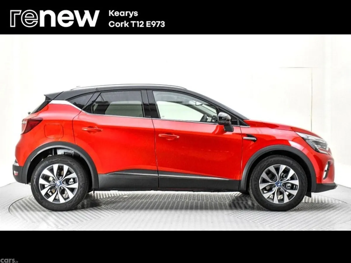 Renault Captur SUV, Petrol Plug-in Hybrid, 2021, Red